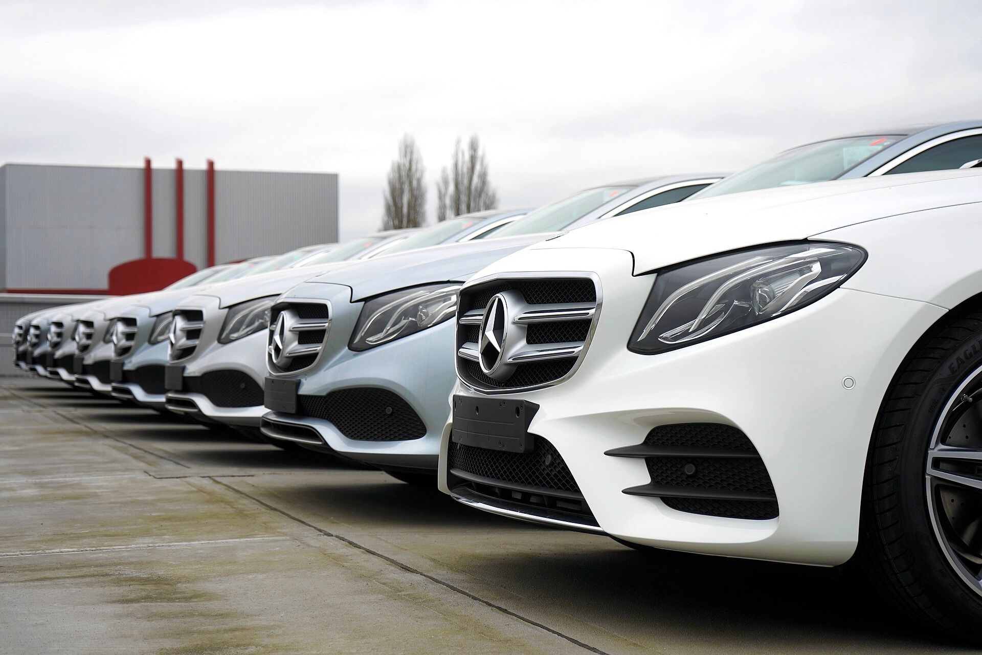 cars-g9fc8ea990_1920